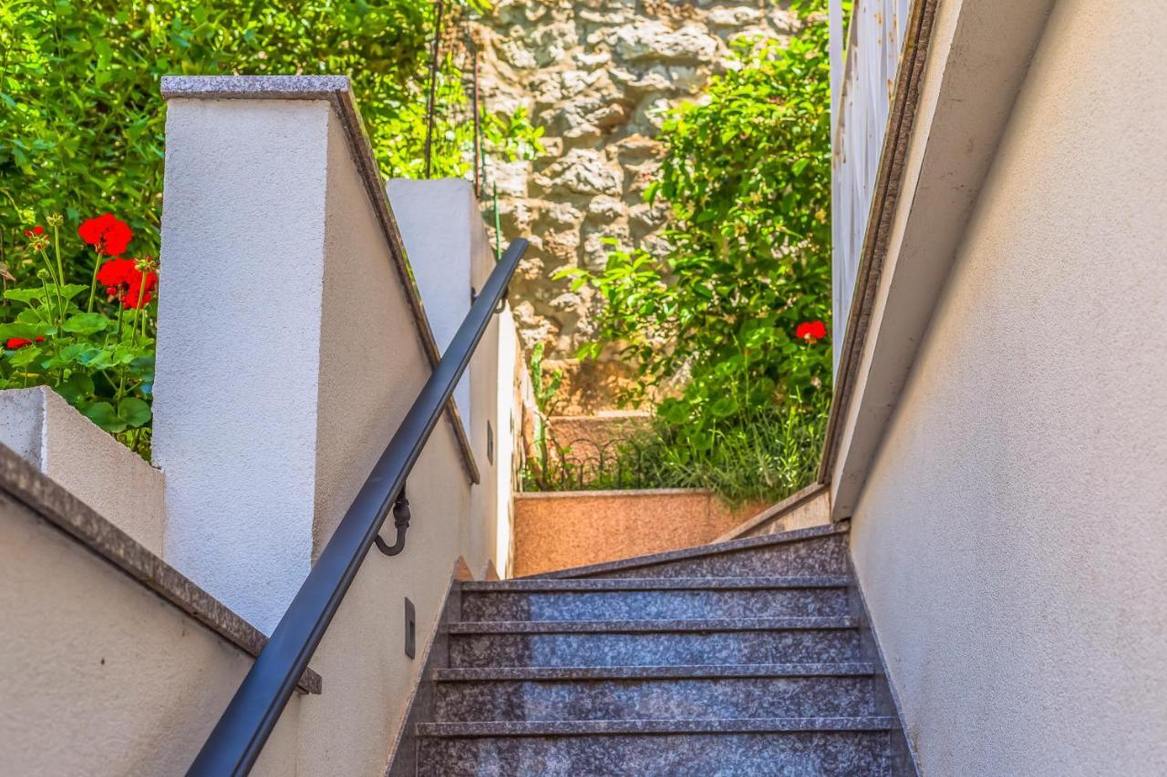 Adriatic Seaview Apartment Omiš Kültér fotó